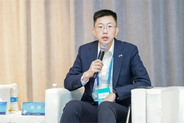 “Li+學社”高端對話：警惕全球化機遇下，鋰電企業的出海挑戰和技術迭代風險